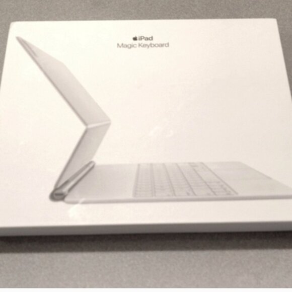 IPAD Magic Keypad - Picture 1 of 3